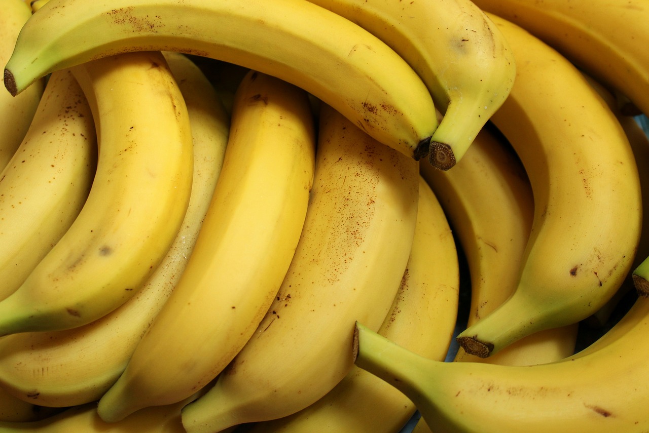 bananas  fruit  food free photo