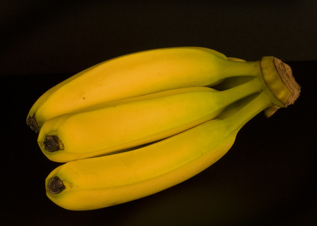 bananas fruit healthy free photo