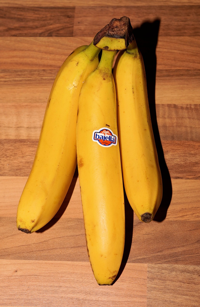 bananas sweet yellow free photo