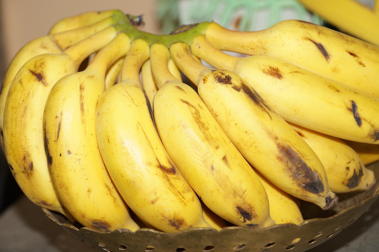 bananas fruit ripe free photo