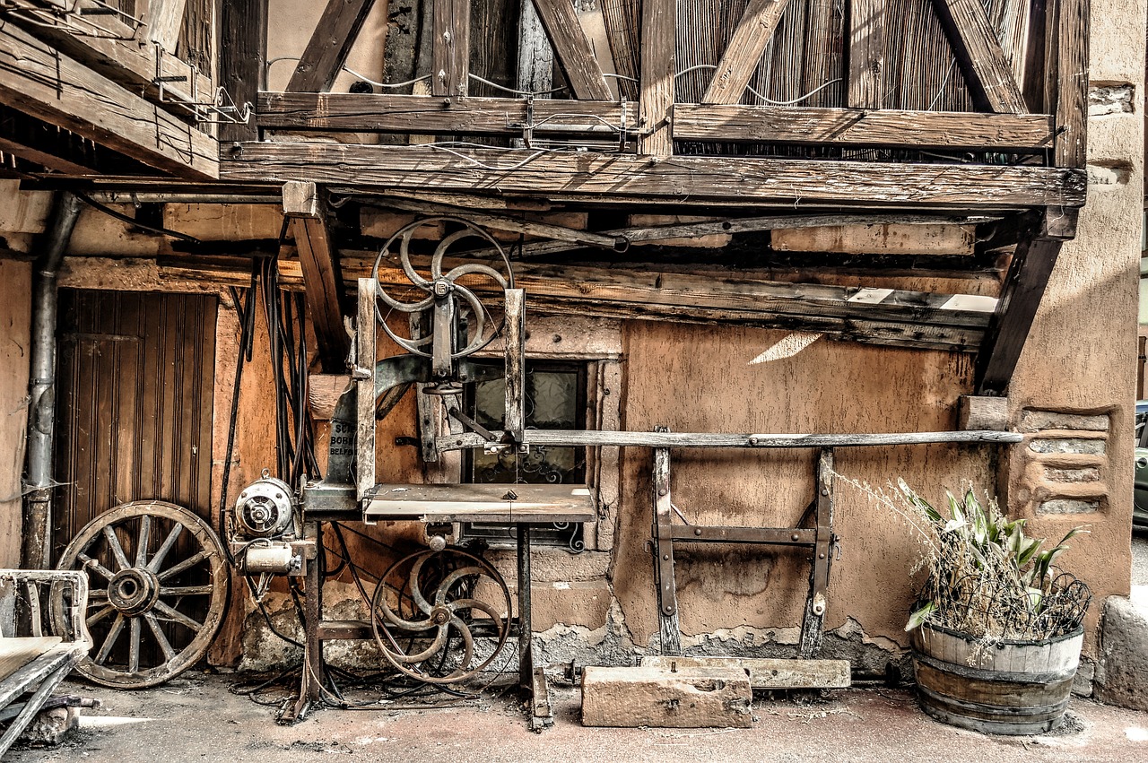 band saw house timber-framed free photo