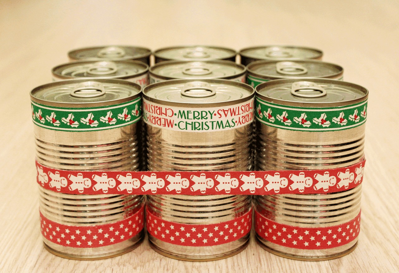 bank canned gift free photo