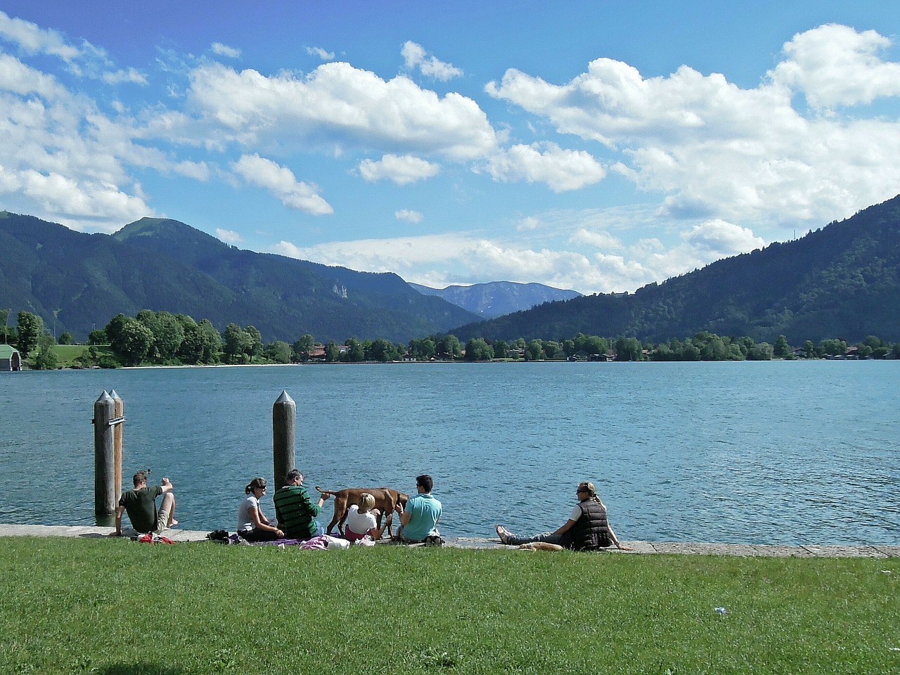 bank holiday lake free photo