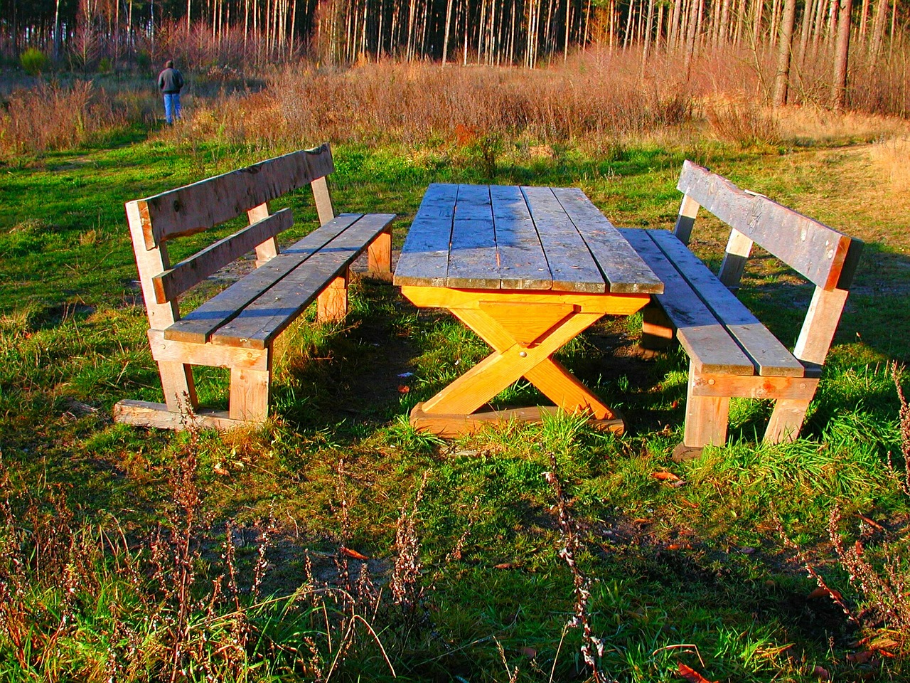 bank table benches free photo