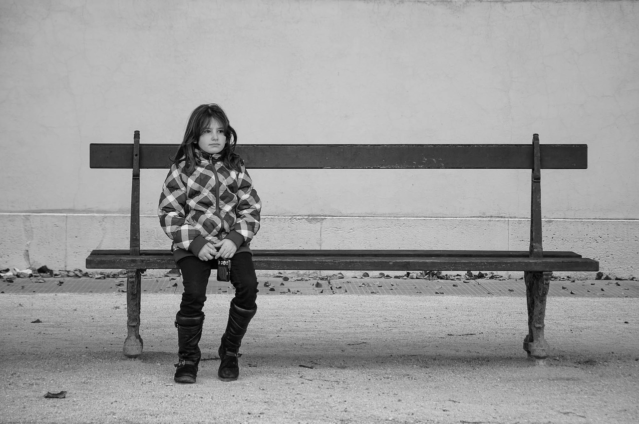 Bank,child,girl,view,sit - free image from needpix.com