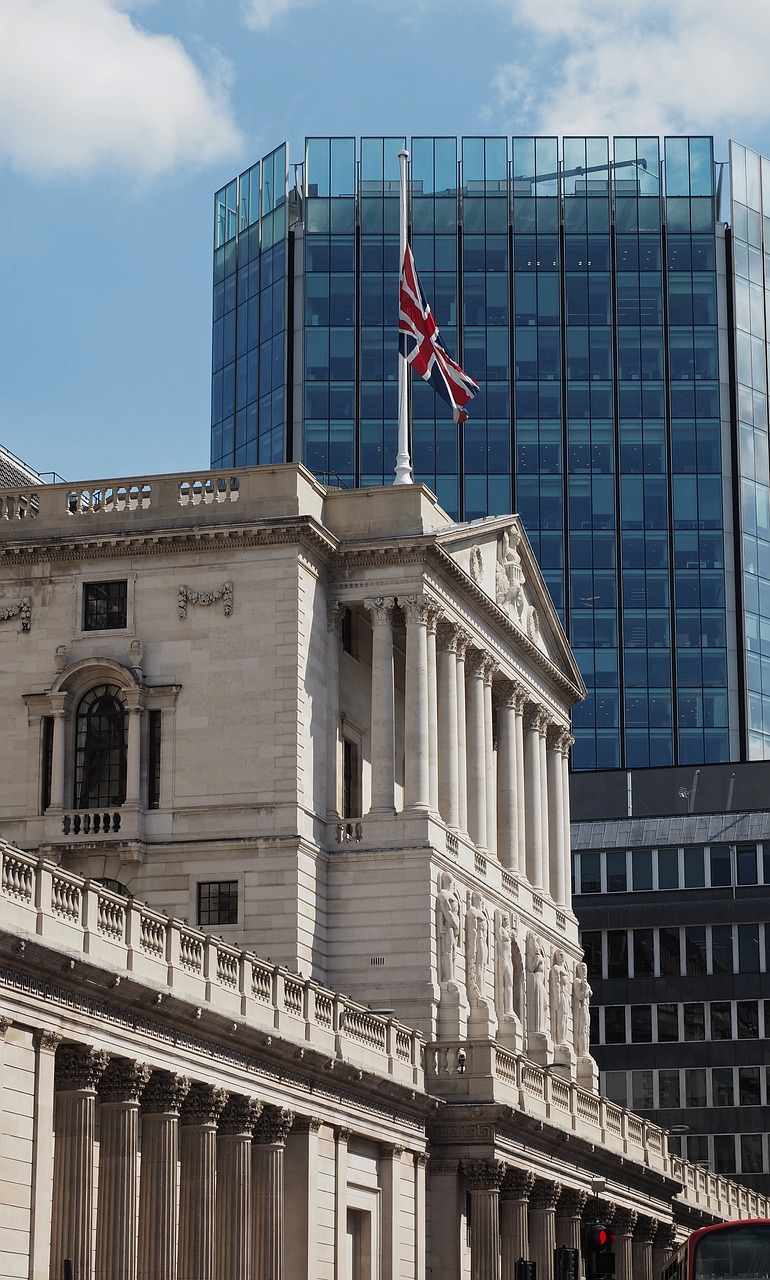 bank of england london uk free photo