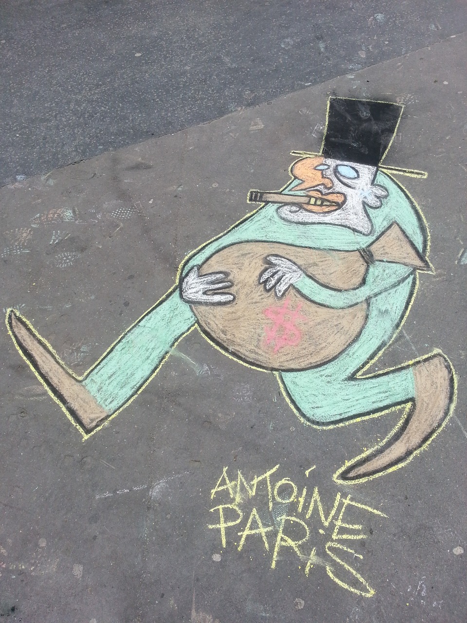 banker graffiti paris free photo