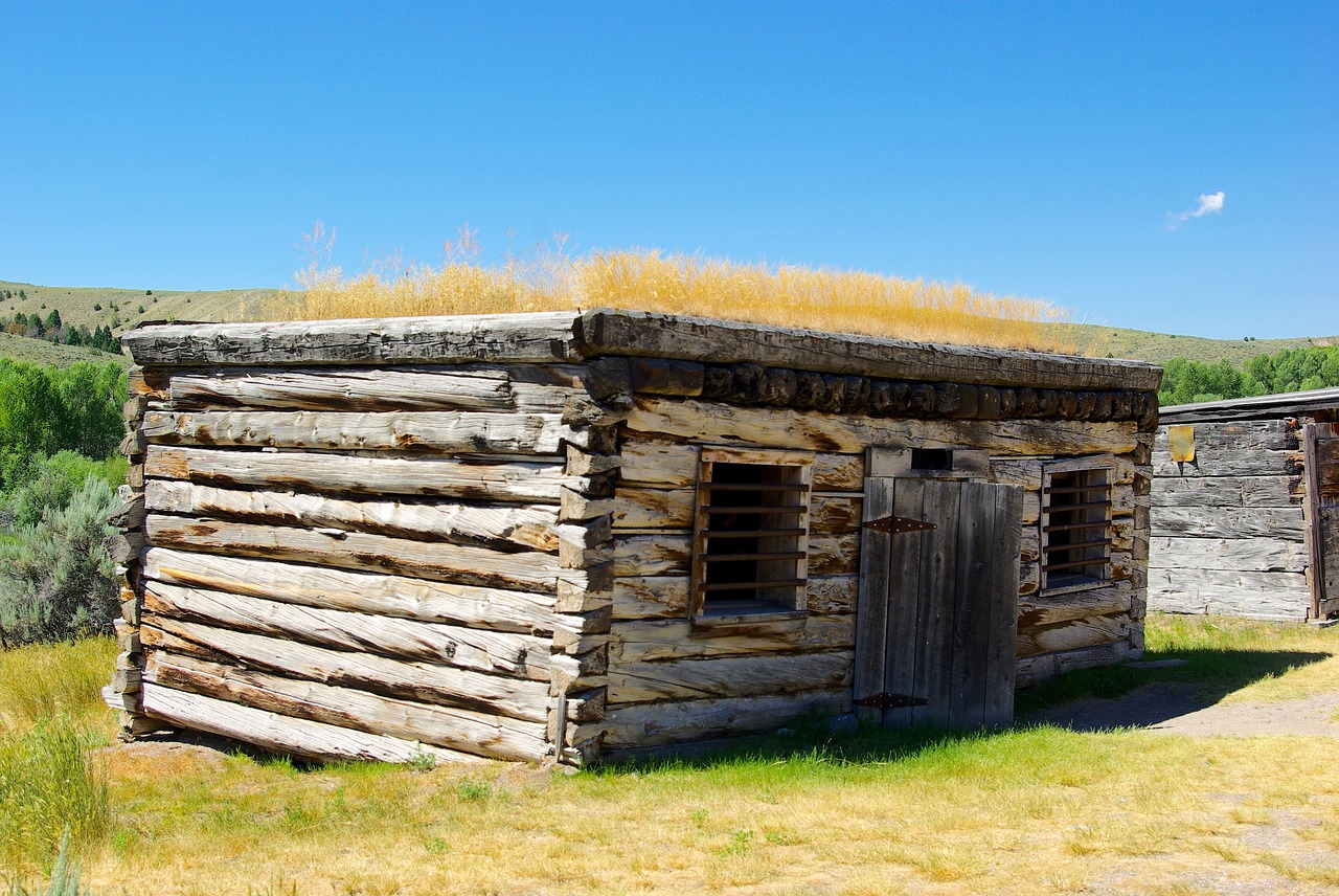 bannack montana jail  montana  usa free photo