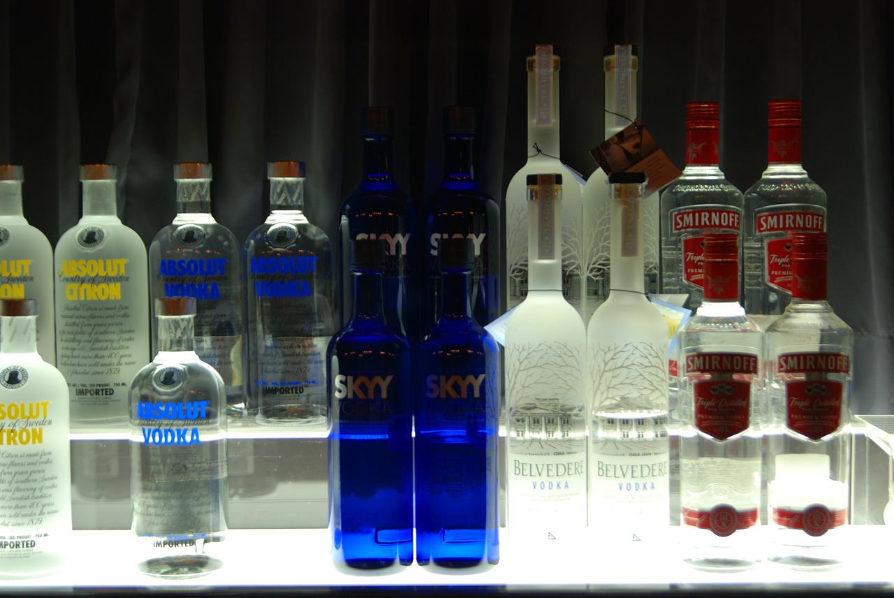 bar vodka alcohol free photo