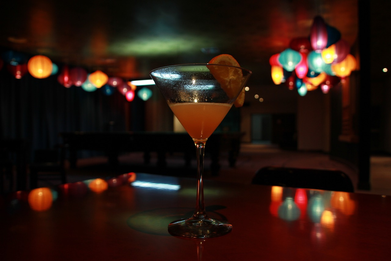 bar cocktail travel free photo