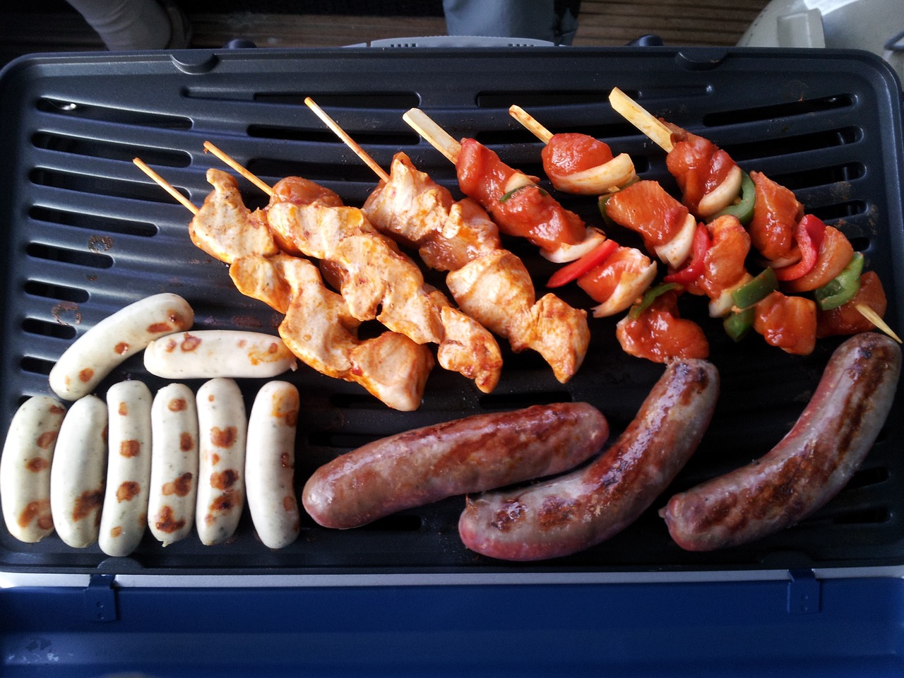 barbecue meat sausages free photo