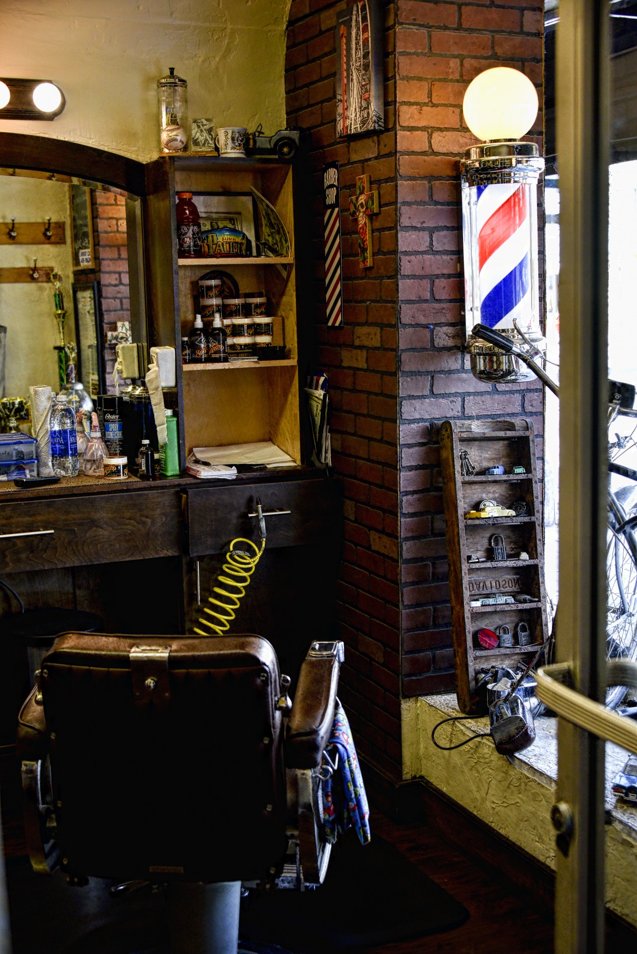 barber barber shop chair free photo