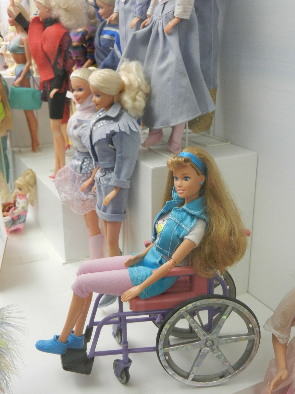 barbie doll disabled free photo