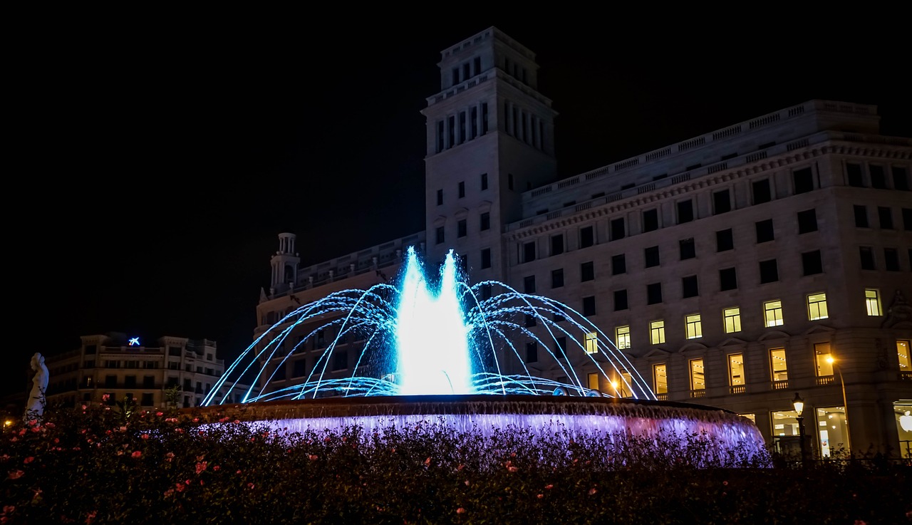 barcelona spain fountain free photo