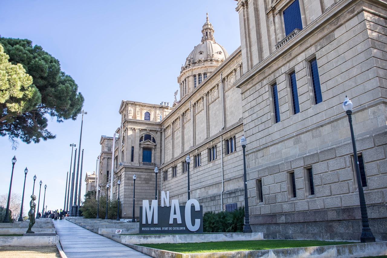 barcelona spain museum free photo