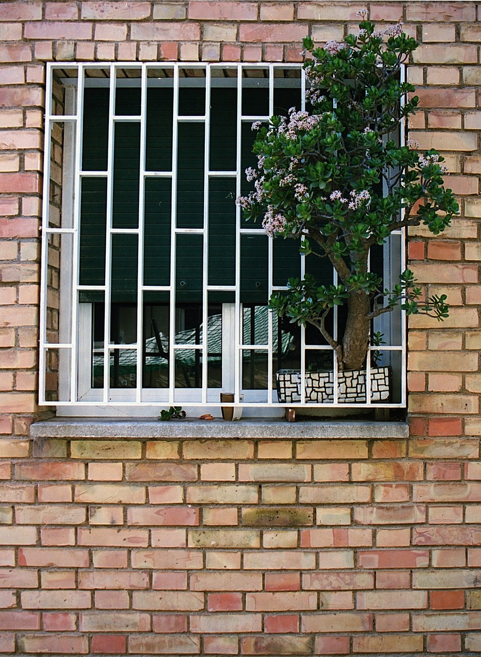 barcelona spain brick wall free photo