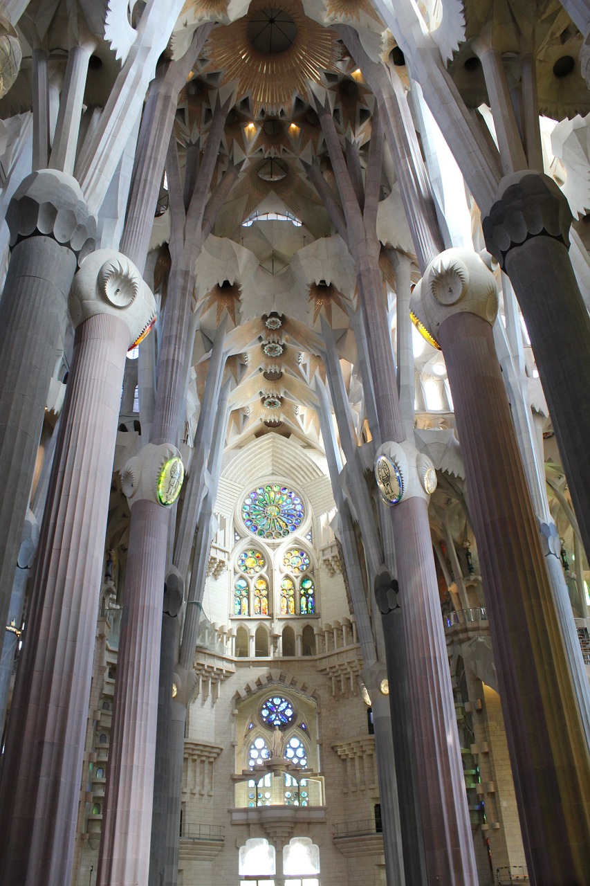 barcelona spain sagrada familia free photo