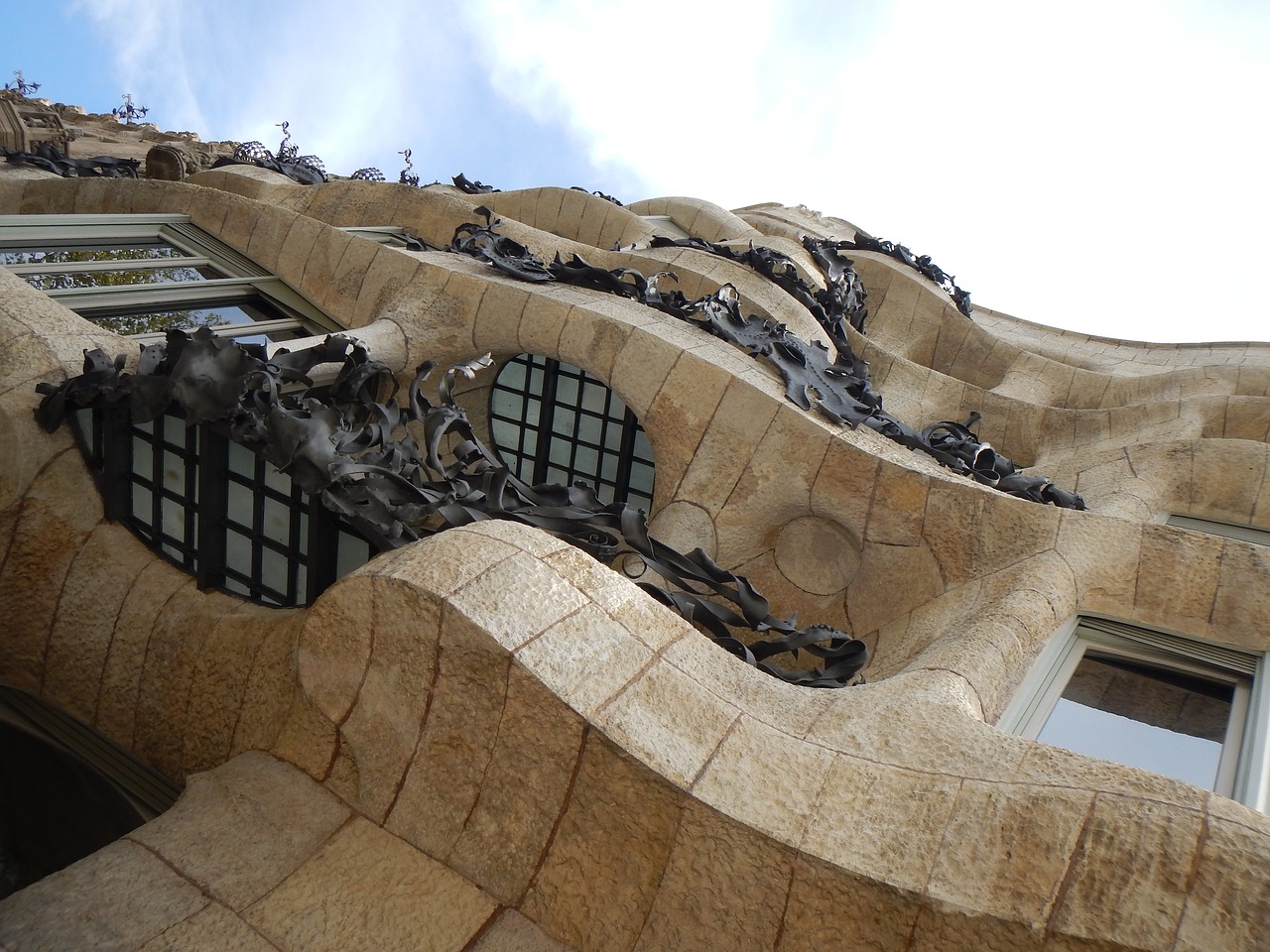 casa mila barcelona antoni gaudi free photo