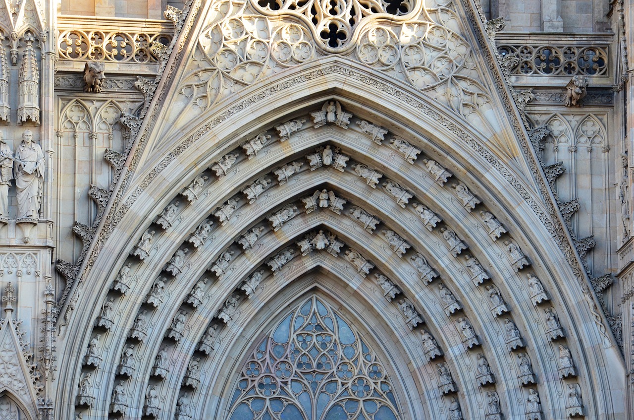 barcelona cathedral places of interest free photo