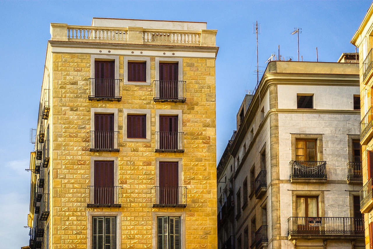 barcelona building facade free photo