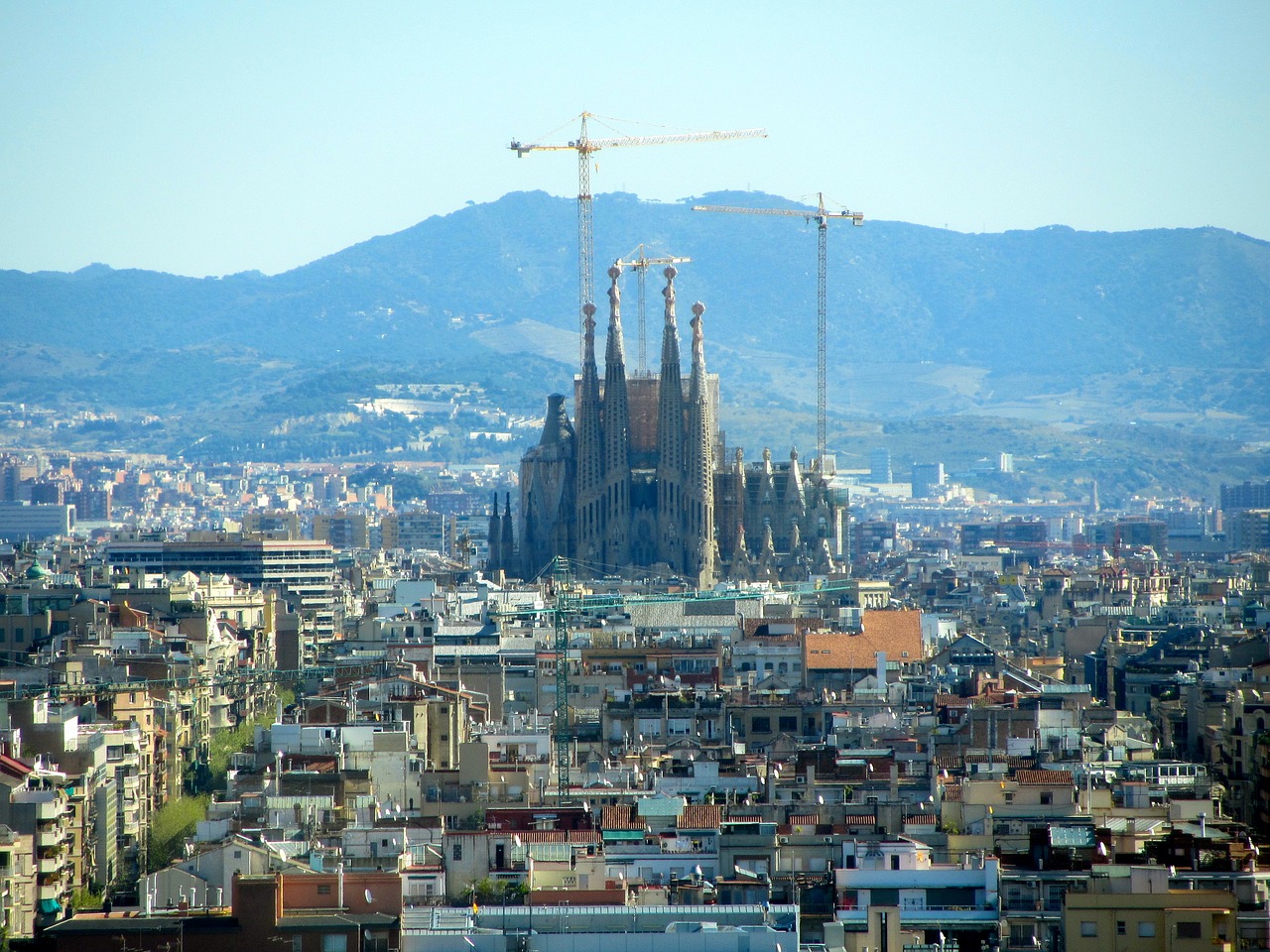 barcelona church spain free photo
