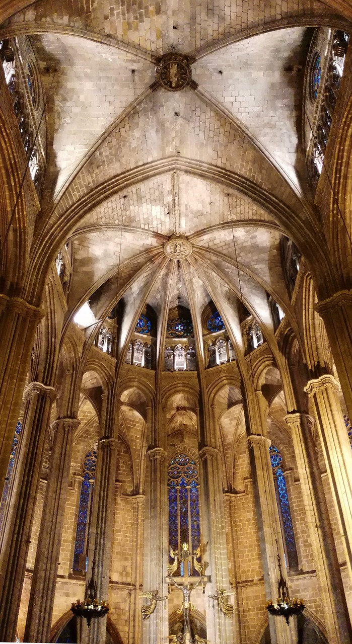 barcelona architecture church free photo