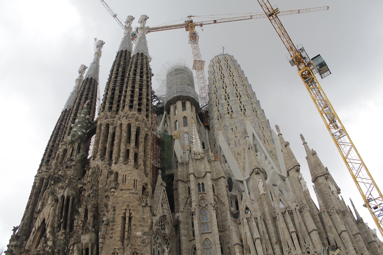 barcelona  sagrada family  architecture free photo