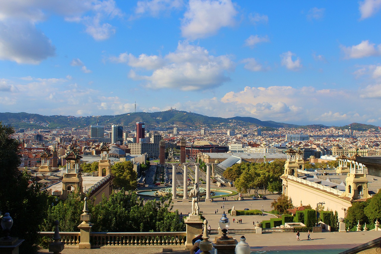 barcelona  spain  architecture free photo