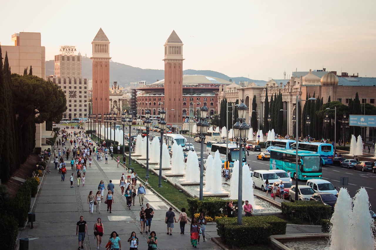 barcelona spain fountain free photo