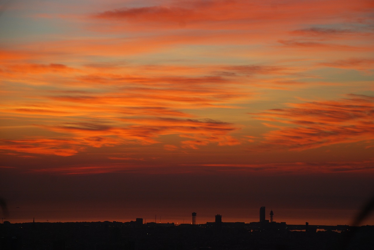 barcelona dawn horizon free photo