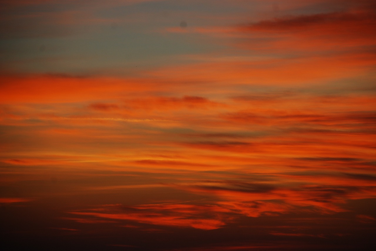 barcelona dawn sky free photo