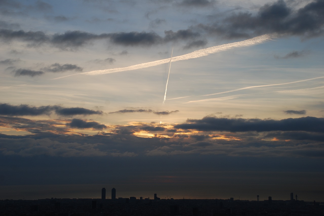 barcelona dawn horizon free photo