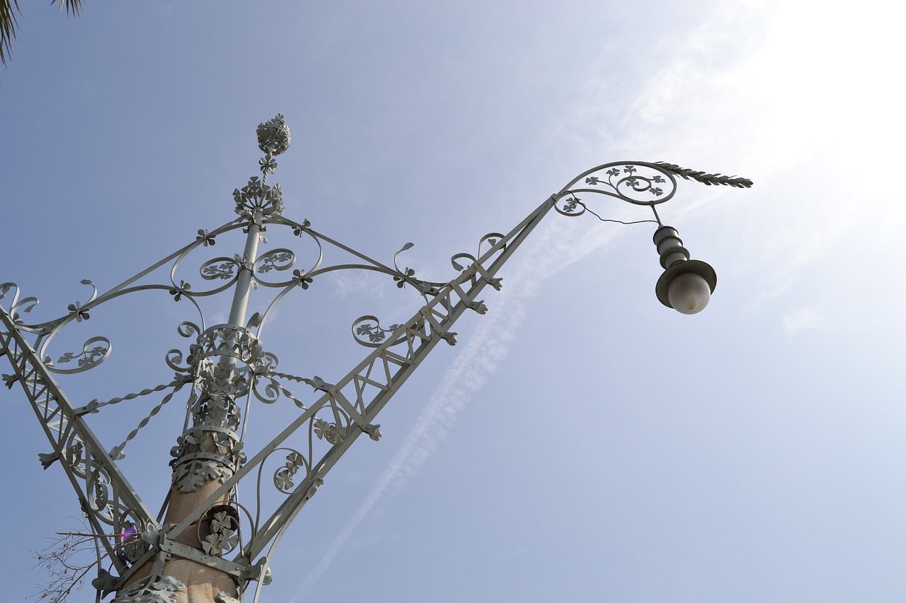 barcelona streetlight sun free photo