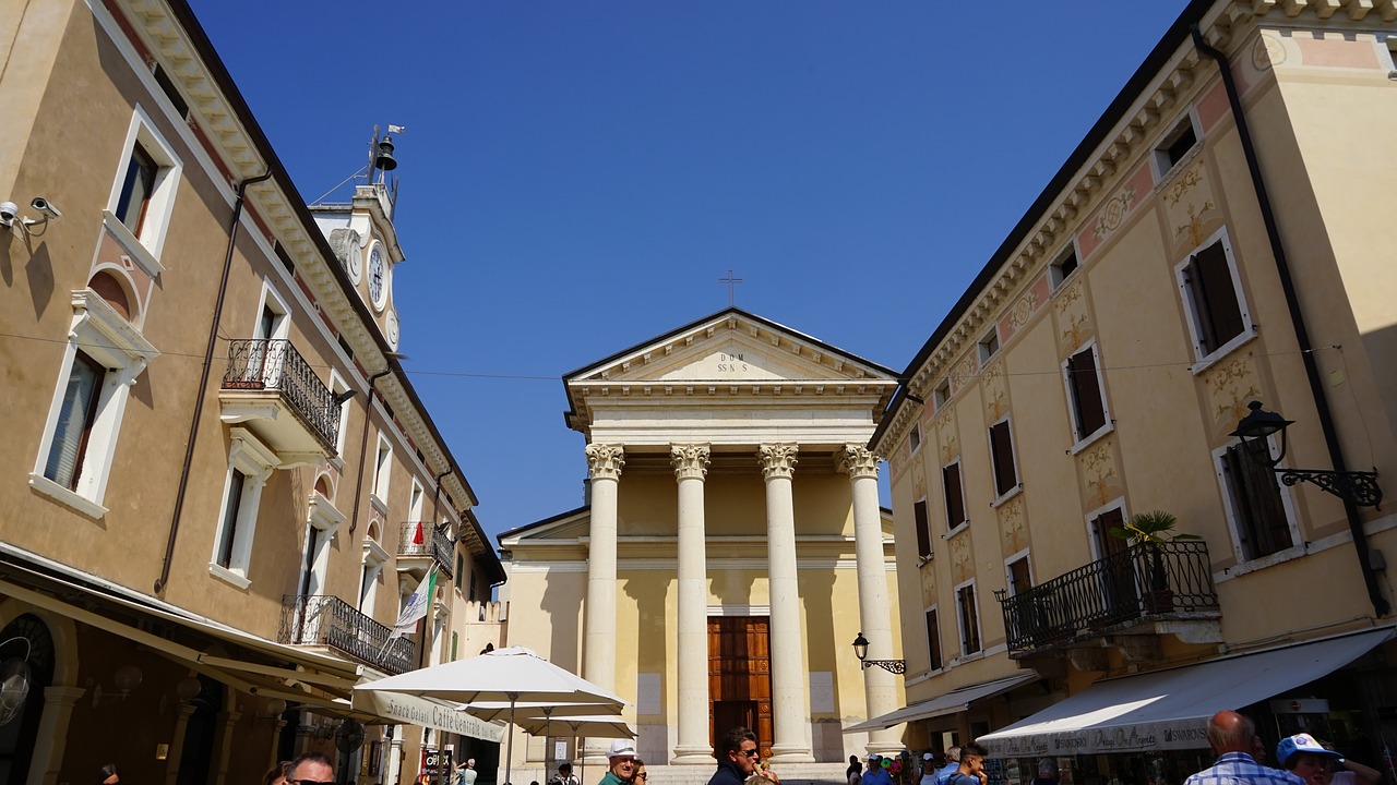 bardolino garda architecture free photo