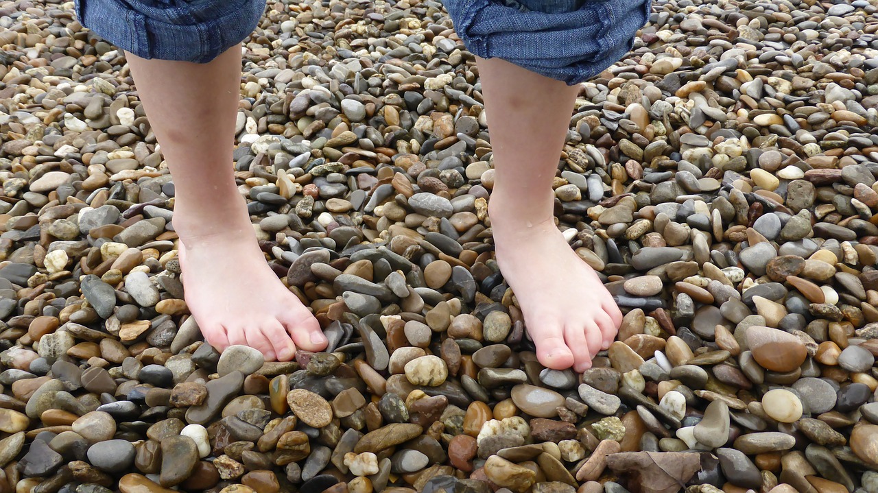 barefoot foot toes free photo