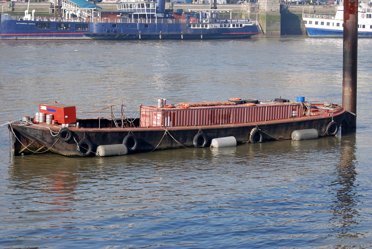barge storage container free photo