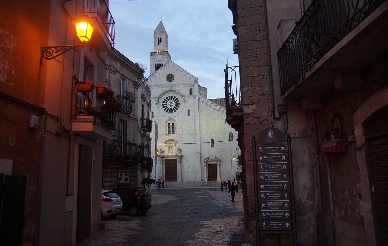 bari  apulia  puglia free photo