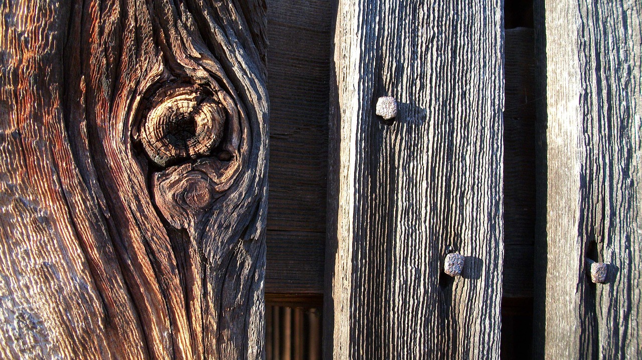 barn wood weathered free photo