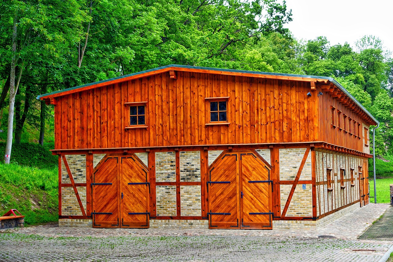 barn shed farm free photo