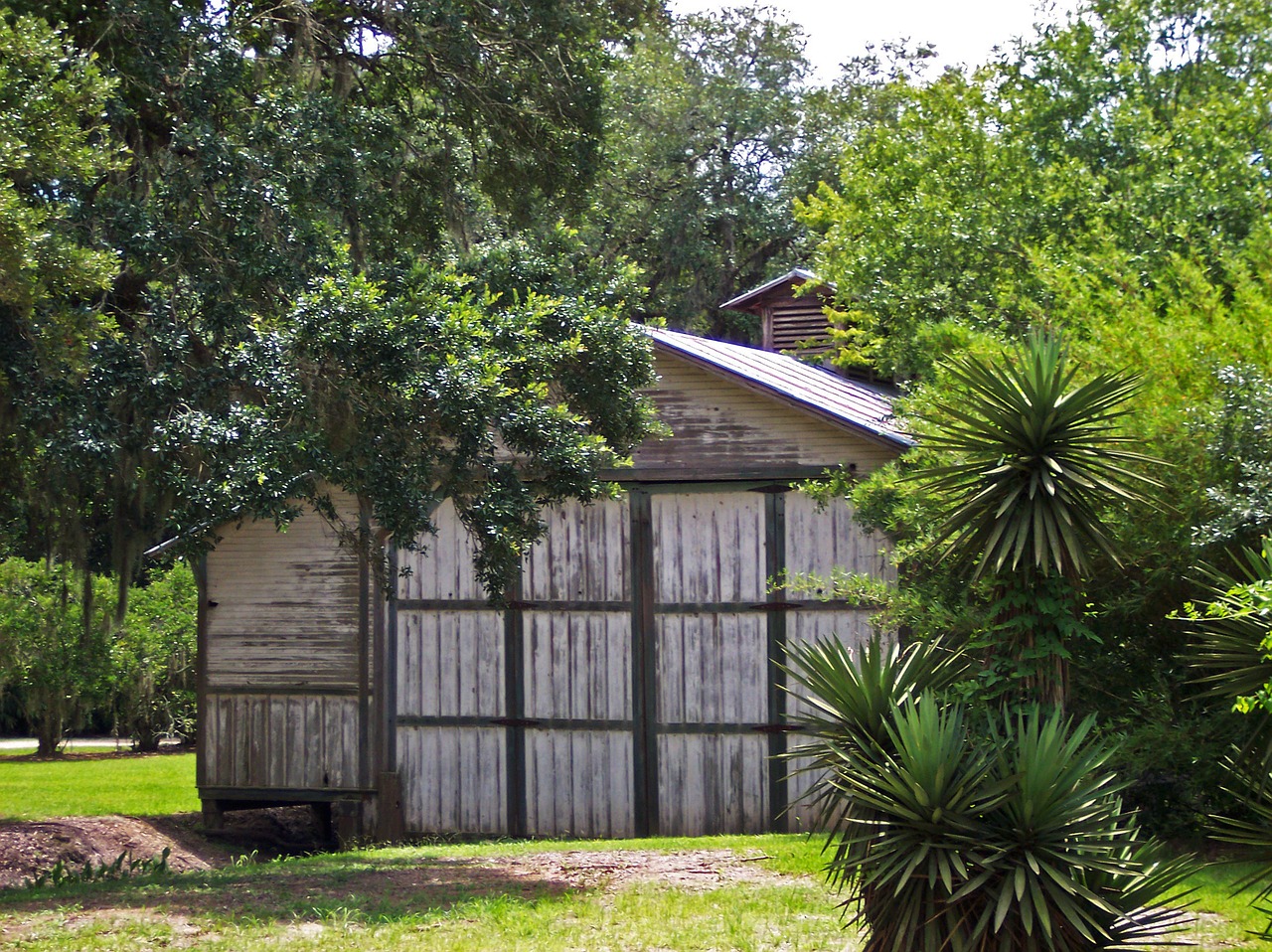 barn building trees free photo