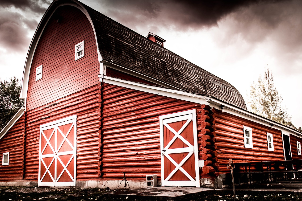 barn red rural free photo