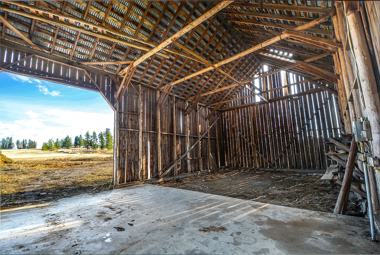 barn rustic country free photo