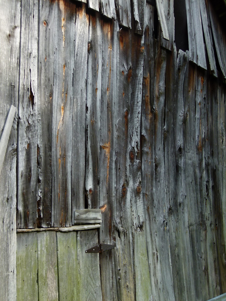 barn wood old free photo