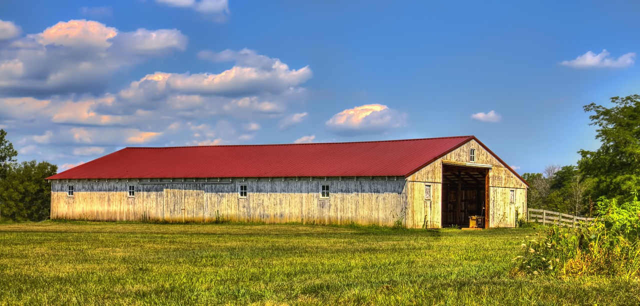 barn rustic barns free photo