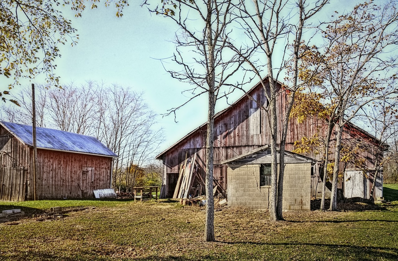 barn rustic barns free photo