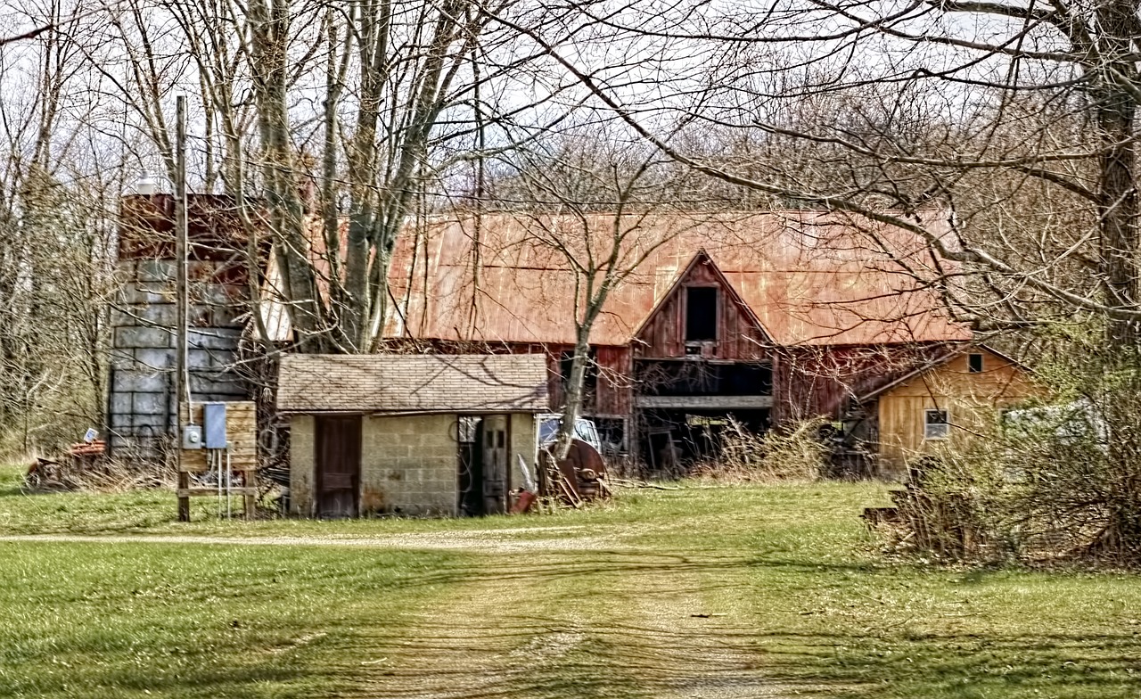 barn rustic barns free photo