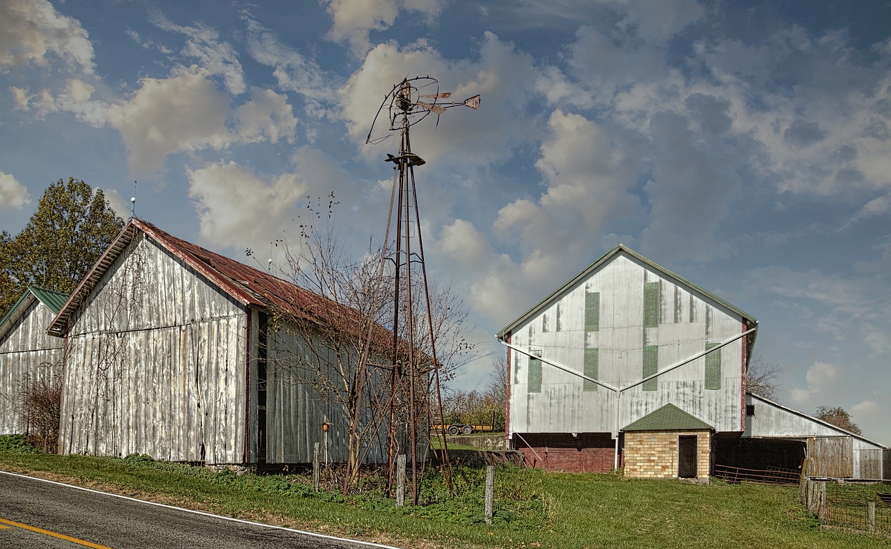 barn rustic barns free photo