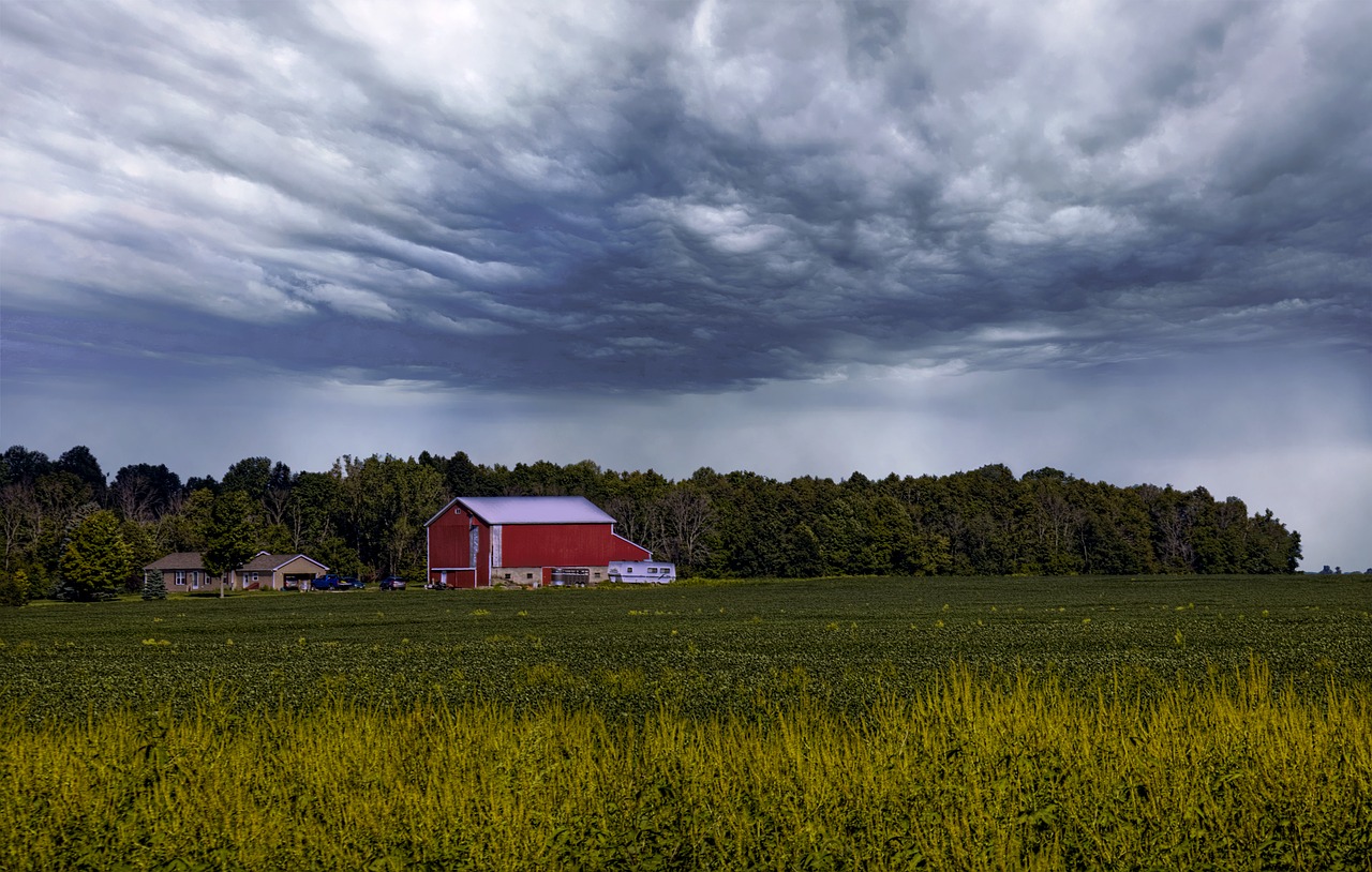 barn rustic barns free photo