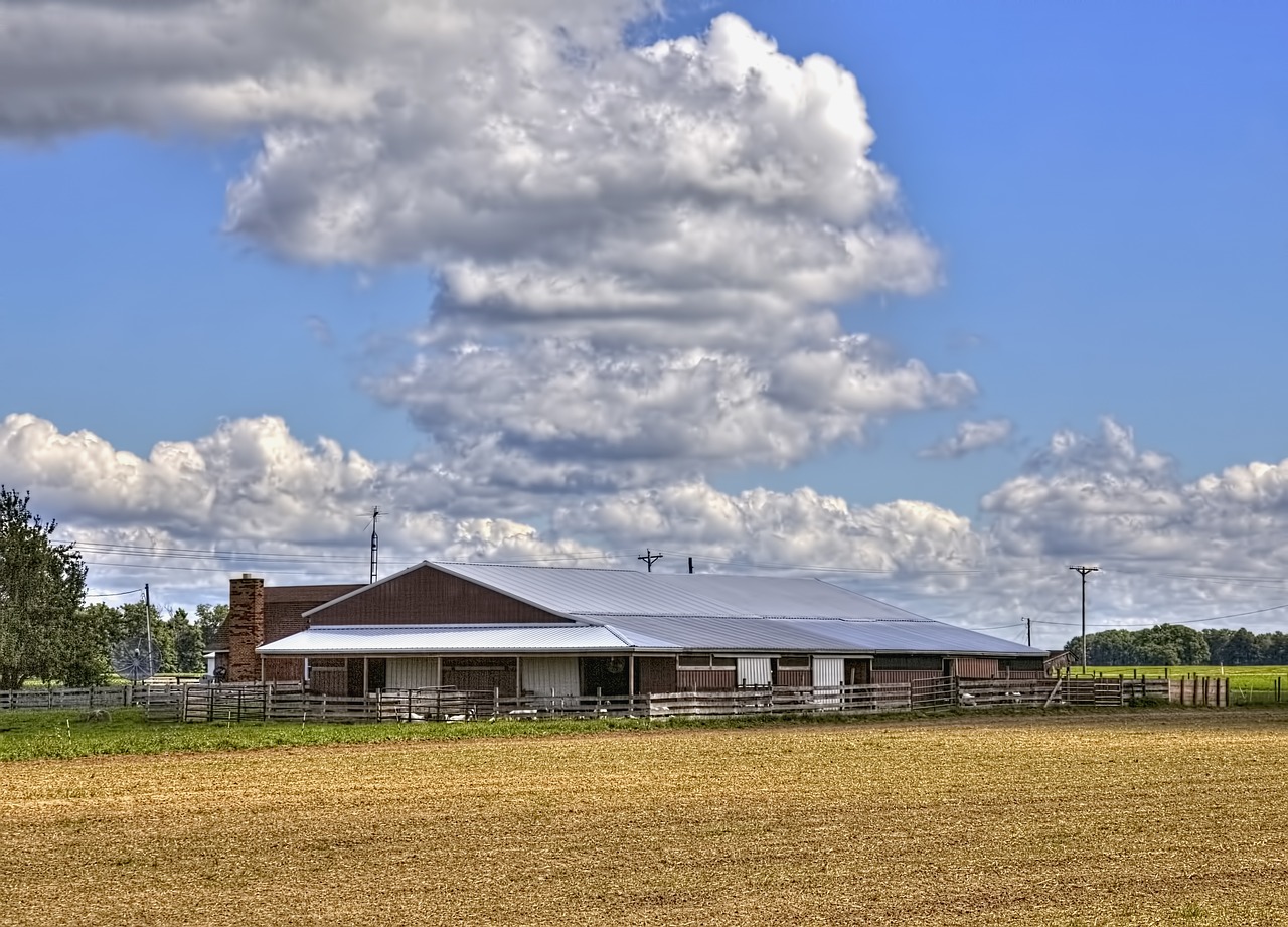 barn rustic barns free photo