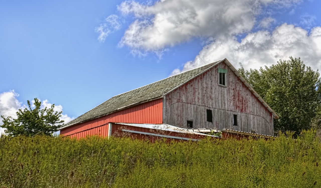 barn rustic barns free photo